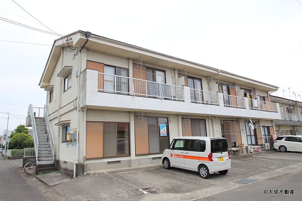 市街地近くで便利です!
仲介手数料無料物件です♪