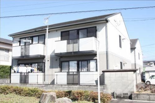 キッチン新品!!!クロスも張替え済み!!!
スーパー、コインランドリーなど近くにありますので便利です♪