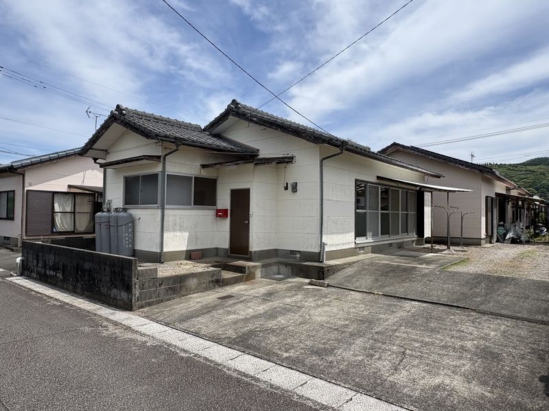 人気の戸建て物件です！広い間取りでファミリーに最適！
