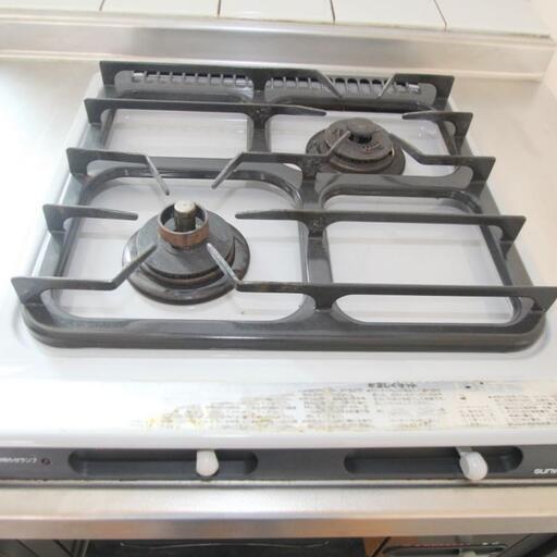 2口コンログリル付キッチン 設備でコンロが付いているのはポイント高いですね!